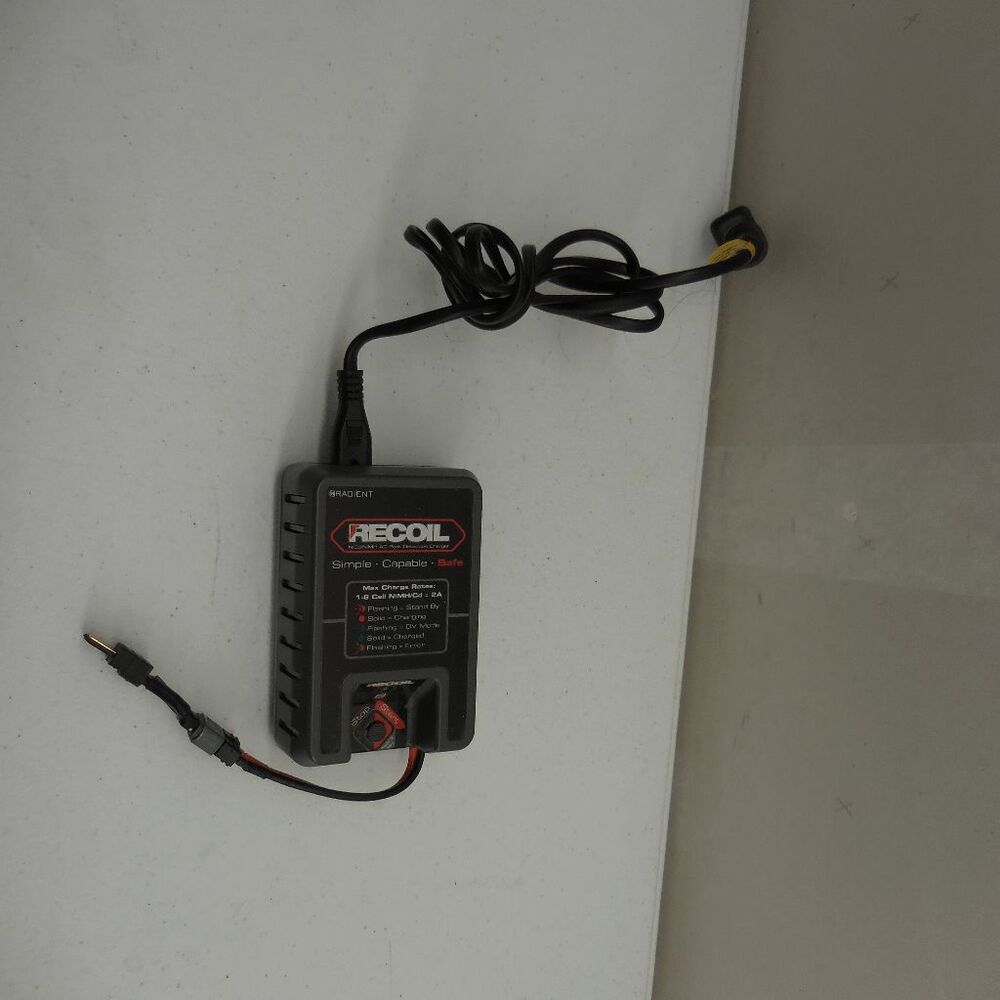 Radient Recoil‎ NiCd/NiMH AC Peak Detection Charger RC Cars Trucks Traxxas LED